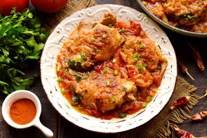 Курица в помидорах по-абхазски – очень вкусная (муж попросил найти рецепт после командировки на Кавказ)