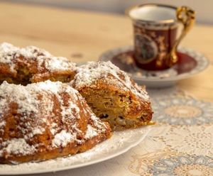 Ароматный тыквенный манник с грецкими орехами: простой рецепт вкусного десерта