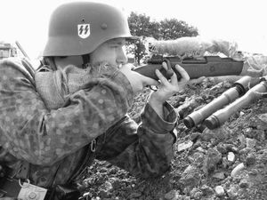 Зачем во время войны к спусковому крючку немецких снайперских винтовок приваривали шип