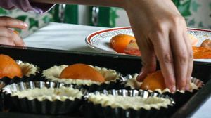 Тарталетки с курицей и апельсином: необычная закуска на Новый год