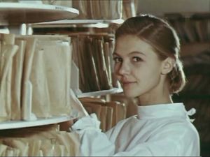 Почему Марине Дюжевой, звезде фильма «По семейным обстоятельствам», мешала собственная внешность?