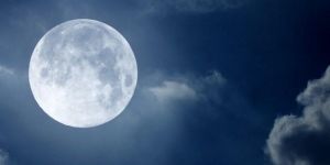 Ученые рассказали, сколько будет стоить полет вокруг Луны