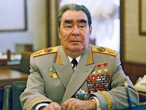 Каких наград Брежнев лишился после смерти