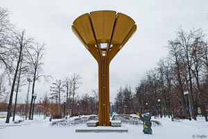 Чаша олимпийского огня, олимпийский мишка и новый памятник в Лужниках