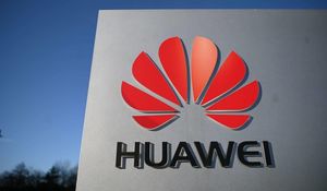 США не снимут санкции с Huawei и ZTE