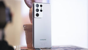 Samsung предлагает поменять iPhone 12 на Galaxy S21 за 1 рубль в месяц