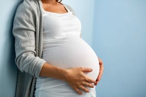 Дочери уже скоро рожать, но матери она даже не сообщила о беременности: она сложный человек