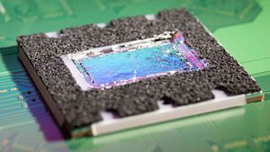 Детальные фото гибридного чипсета PlayStation 5