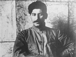 Почему секретарша Сталина обвинила его в предательстве