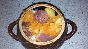 Картошка в горшочках с мясом