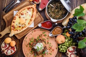 Грузинская кухня: 4 блюда, которые наши хозяйки могут приготовить не хуже оригинала