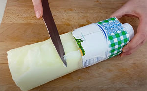 Сливочный сыр из одного ингредиента и без варки: замораживаем кефир в пакете