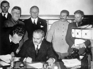 Как Гитлер предлагал Сталину разделить Британскую империю