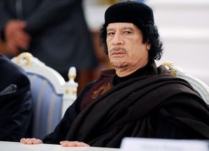 За что свергли Каддафи? Документы Клинтон пролили свет на планы Саркози