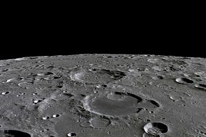 В РКК «Энергия» моделируют поведение космонавтов на Луне
