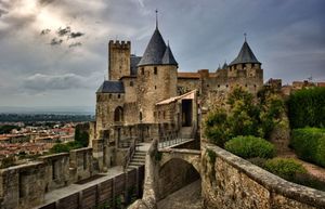 Жизнь в окружении: как жители средневековых замков выдерживали многомесячную осаду