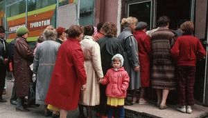 О чём мечтали советские женщины, или Дефицитные товары, за которыми гонялись в СССР
