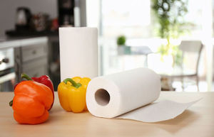 Как использовать бумажные полотенца: 10 полезных лайфхаков на разные случаи жизни