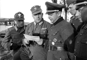 Бронислав Каминский: за что Гитлер казнил командира бригады русских предателей