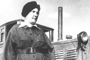Прасковья Ангелина: почему трактористку-стахановку считали любовницей Сталина