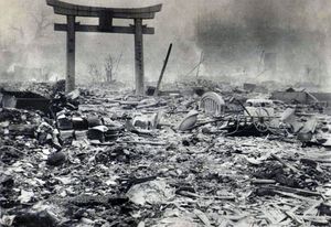 Какие авианалёты на Японию были страшнее бомбардировок Хиросимы и Нагасаки