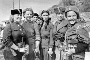 10 редких архивных фото девушек во время Второй Мировой Войны