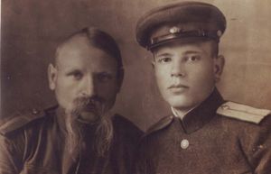 Почему во время войны красноармейцы сбривали усы и бороду