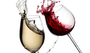 Почему от красного вина, даже от бокала, болит голова — а от белого не болит, даже от целой бутылки?