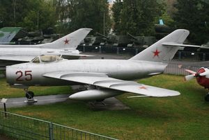 Восстановив последний летающий МиГ-17, американец показал, почему его боялись «Фантомы»