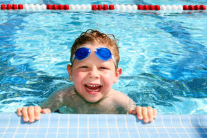 Чем полезно плавание для ребенка?