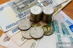 Экономист возмутился маленькими пенсиями в России. «Есть триллионы рублей»