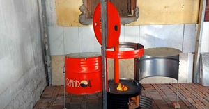 Дешевая печка на дачу — для приготовления еды. Можно сделать из металлической бочки