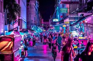 Улицы неоновых фонарей: ночной Бангкок в объективе Хавьера Портела