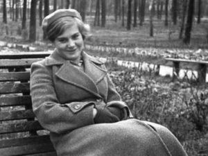 «Девушка с веслом»: за что немцы казнили подругу Зои Космодемьянской