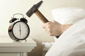 Видео: Стоит ли откладывать будильник по утрам