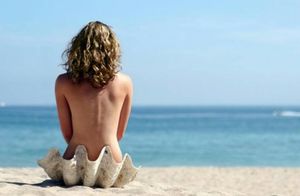 Нудистский пляж: за и против столь своеобразного отдыха