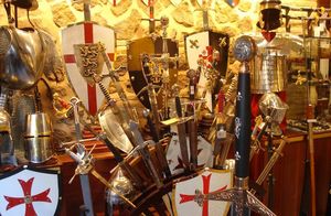 Как в испанском городе Толедо продолжают дело 2500-летней давности — вручную куют мечи