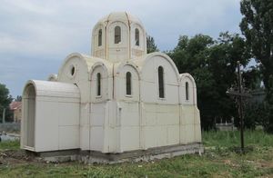 По новым технологиям: в украинском городе за один день построили церковь из пенопласта