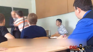 Якутский студент напал на пожилого учителя за замечание снять наушники