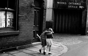 Улицами старого Лондона: Документальные фотографии британского уличного фотографа Колин О'Брайен