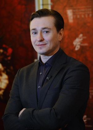 Актёр Сергей Безруков стал отцом в пятый раз