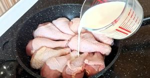 Куриные голени в молоке