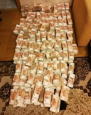 Состояние 24 богатейших россиян превысило рублевые сбережения всего населения России
