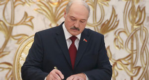 Лукашенко: во внешней политике Беларусь должна действовать аккуратно, чтобы не обозлить соседей