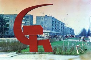 Прежде чем ругать СССР переселите людей из хрущевок в современное жильё