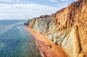 50 оттенков острова Ормуз или геологическое чудо Ирана, где можно есть землю