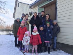 «В 45 выглядит старушкой»: украинка родила 19 детей и побила рекорд