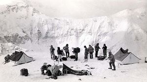 Группа Шатаевой: почему после этого восхождения на Пик Ленина в СССР запретили женский альпинизм