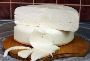 Как приготовить сыр сулугуни дома. Натуральный, вкусный, сыр из трех ингредиентов. Простой способ