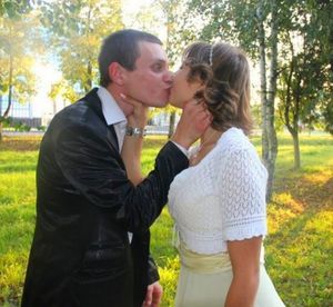 Это срочно хочется развидеть: 25 поцелуев со свадеб